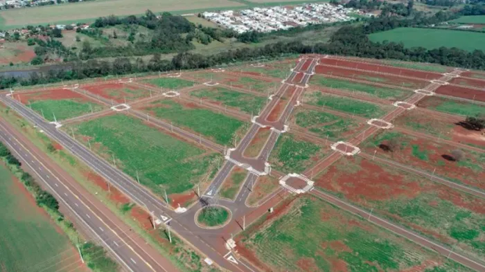 Terreno Comercial/Residencial no Loteamento Gran Riva em Campo Mourão - 384 m²