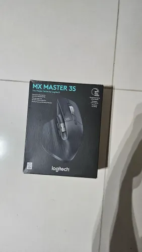 Mouse MX Master 3s preto pouco usado