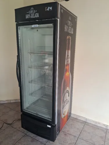 CERVEJEIRA FRICON 565L - PORTA DE VIDRO | SEMINOVA | LED + DISPLAY