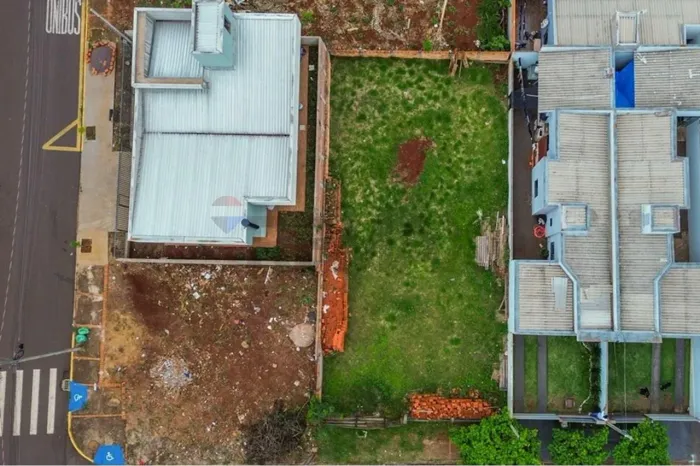 VENDO TERRENO PRÓXIMO DA AV. MARIPÁ E CENTRO DA JUVENTUDE EM TOLEDO PR