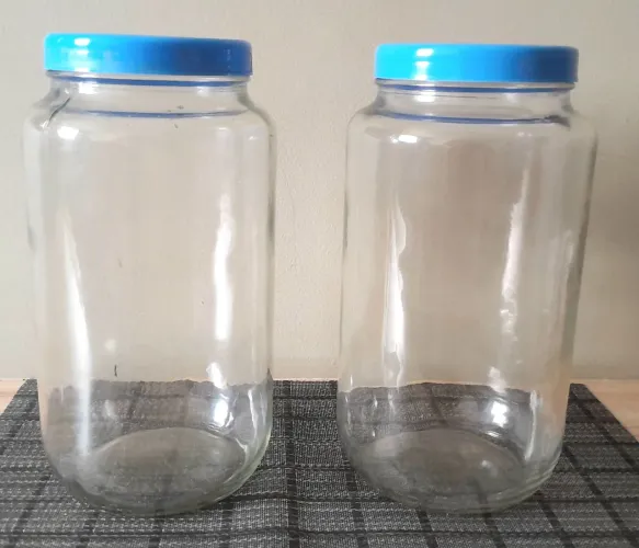02 Potes Grande de Vidro (Capacidade: 3265 ml  (R$ 50)