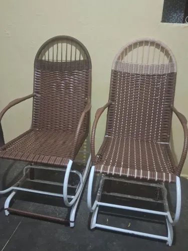 Vendo 2 cadeiras de balanço por 150 reais 