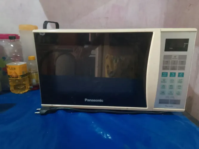 Vendo esse microondas todo bom está como novo