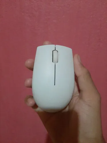Mouse branco da Lenovo (funciona via pilha)