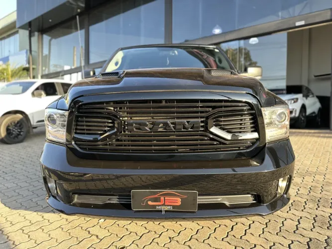Ram Classic R/T 5.7 CD V8 4X4 Aut. 2022