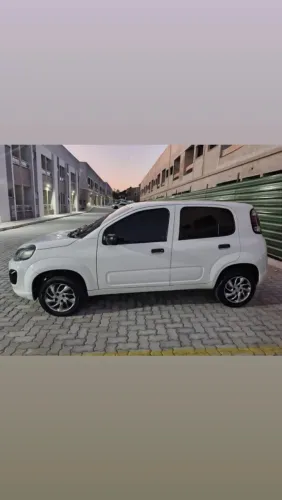 Fiat Uno Attractive 1.0 EVO Fire Flex 8V 5P 2021