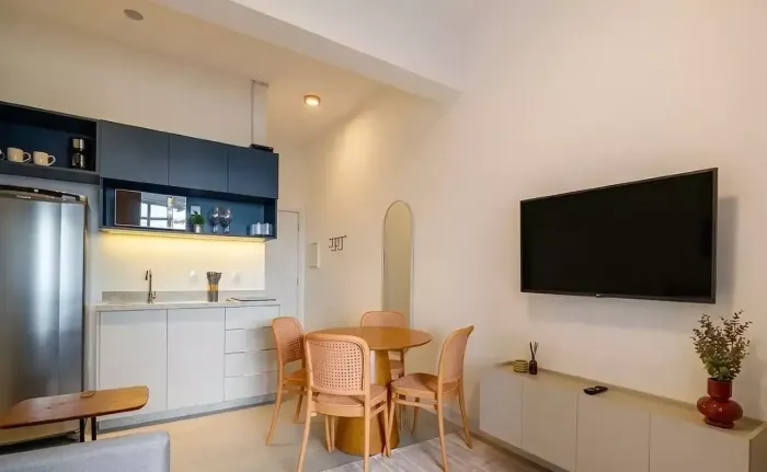 1 quarto - EXELENTE LOCALIZAÇÃO - Centro - Florianópolis - SC