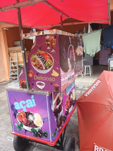 Carrinho para a venda de açai