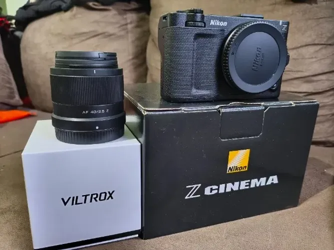 Nikon Zr Red 6k Cinema + Lente Viltrox 40mm F2.5