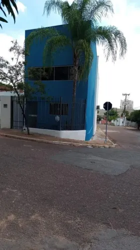 ALUGO SALA COMERCIAL COM 90m