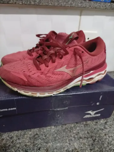 Tênis Mizuno, ótimo estado