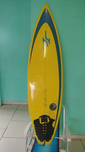 Prancha de surf JC modelo StingRain