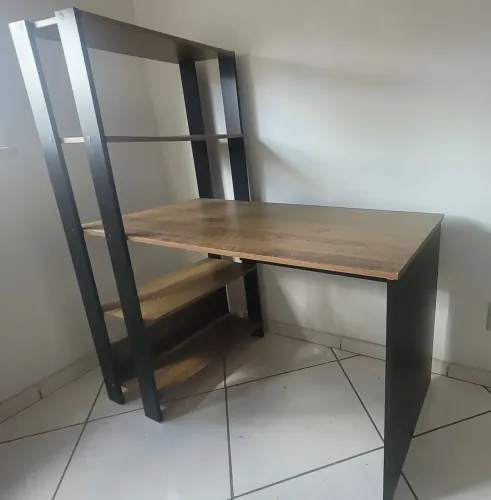 Mesa de Estudos Com Estante Estilo Industrial - Escrivaninha