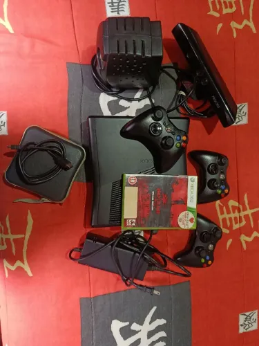 Xbox 360 Slim Completo - RGH + LTU | HD 500GB | Kinect | 3 Controles | Excelente Estado