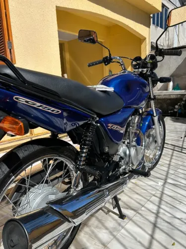 Vendo cg titan 150 valor  8000 reais 