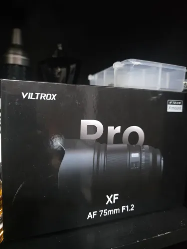 Lente viltrox pro 75 1.2 para fujifilm