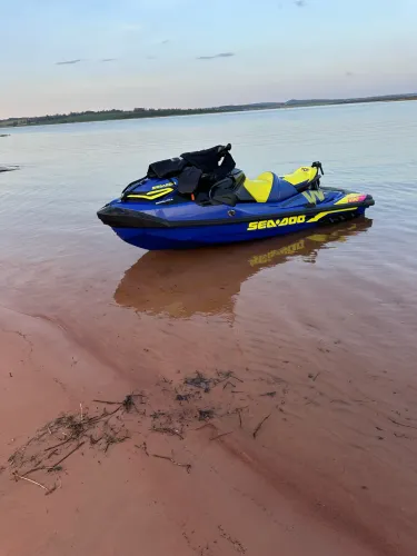 Jet ski wake 230