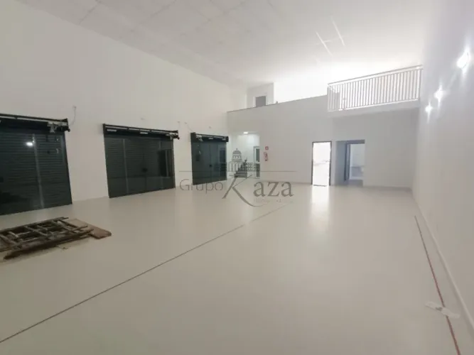Oportunidade - Ponto Comercial - Jardim Satélite - 240m².