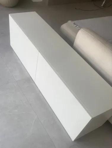 APARADOR PARA SALA DE TV / BUFFET CONTEMPORÂNEO - BRANCO FOSCO