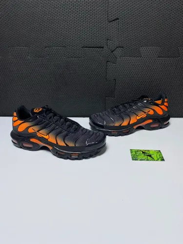 Nike Air Max Plus 'Black Total Orange'