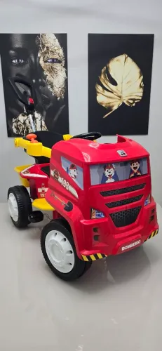 Caminhaozinho de Passeio Infantil 2 em 1 Pedal<br>Vermelho Bandeirante