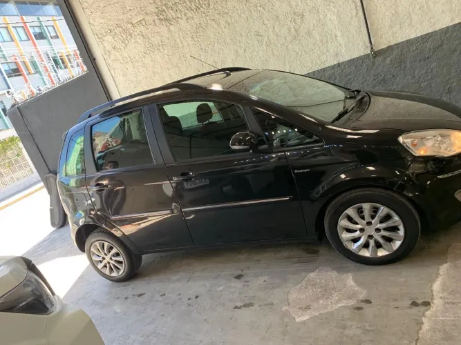 Fiat Idea Essence Dualogic 1.6 Flex 16V 5P 2015