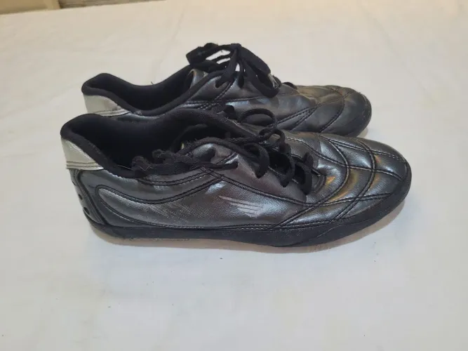 Chuteira de futsal Pênalti 39
