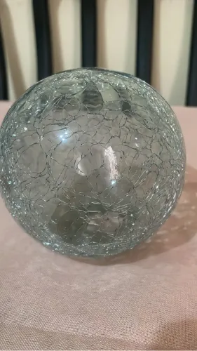 Esfera de vidro craquelado