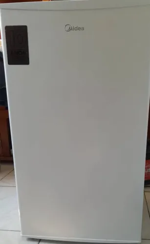 Frigobar Midea