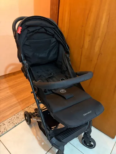 Carrinho de bebê fisher-price