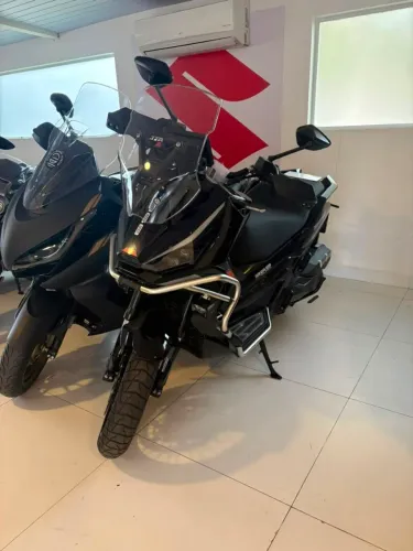 Vendo Zontes 368G Zerada na cor Preta