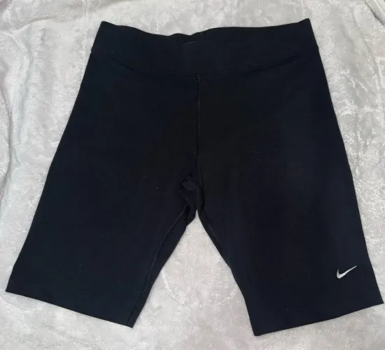 Shorts Nike Sportswear Essential Feminino