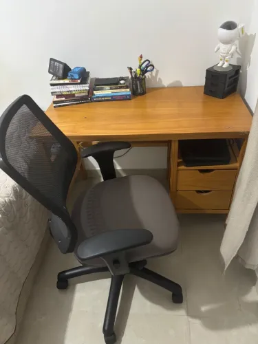 Mesa de escritório + Cadeira 