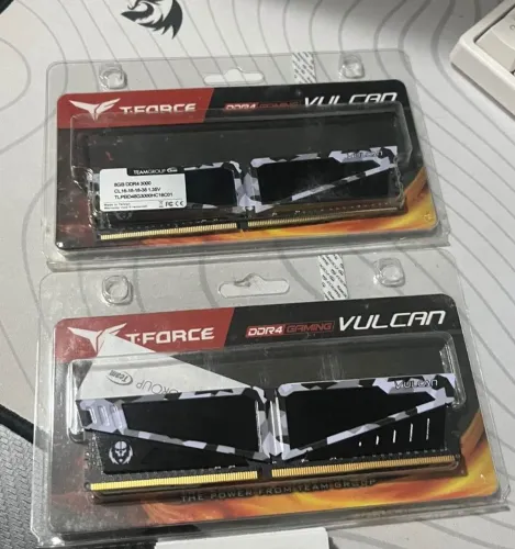 Memória Team Group T-Force Vulcan Z 16GB (2x8GB) DDR4 3000MHz CL16