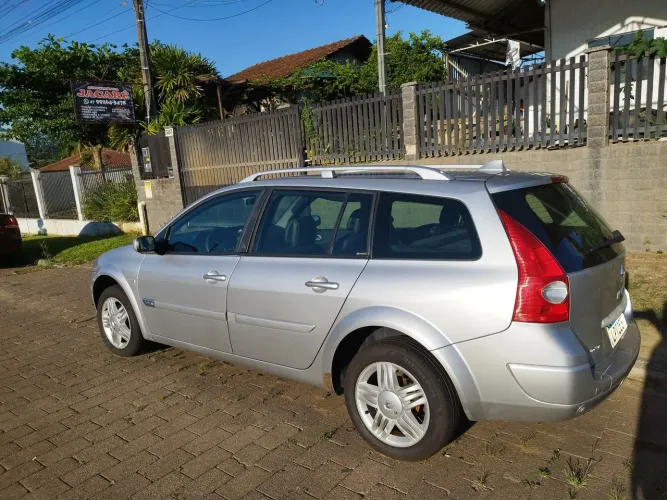 Renault Megane Sedan Privilège 2.0 16V AUT 2009