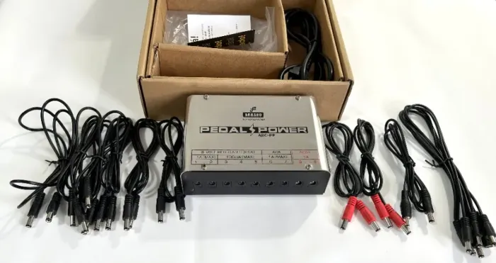Fonte de alimentação Arcano Pedals para pedais de efeitos de guitarra Arc-pp