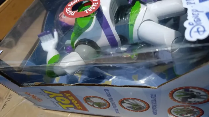 Buzz Lightyear toyng
