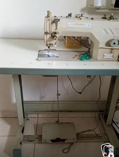 Máquina reta eletrônica industrial