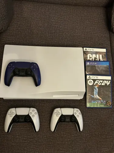 PS5 + 3 controles + 3 jogos favoritos