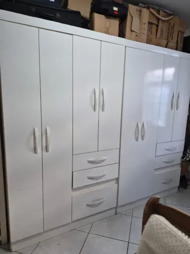 3 Armários Guarda Roupa