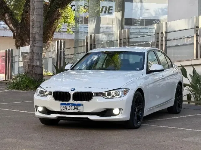 BMW 320I A 2.0 Turbo/activeflex 16V 184cv 4P 2014