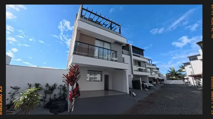 TRIPLEX DE ALTO PADRÃO FINAMENTE MOBILIADO E DECORADO NO CEDROS Camboriú/SC
