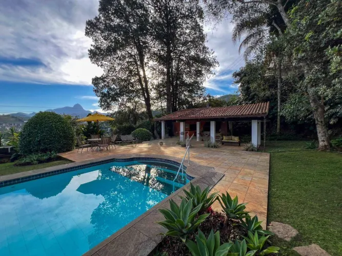 Casa com 5 dormitórios, 585 m² - venda por R$ 2.200.000,00 ou aluguel por R$ 11.198,31/mês