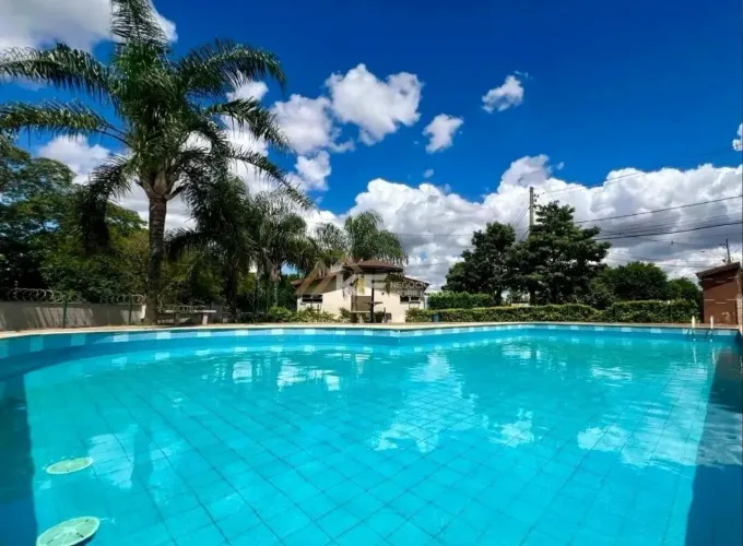 Oportunidade Casa em condomínio fechado 