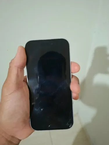 iPhone 15 - 128gb.