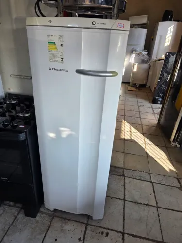 Frizer Vertical Funcionando Perfeitamente 