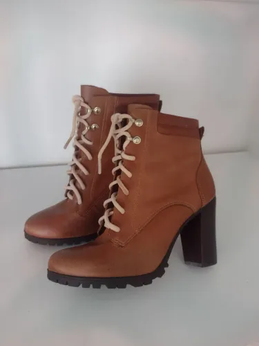 Bota Cravo e Canela n 35