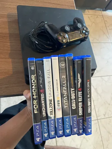 PlayStation 4 8jogos, 1000reais no pix