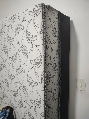 Cama box muito nova casal