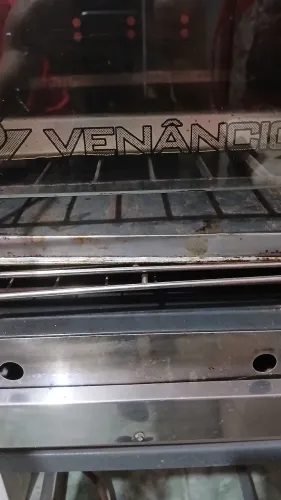 Vitrine expositora com aquecimento de bancada+ forno industrial Venâncio 